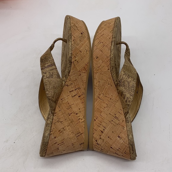 Stuart Weitzman gold wedge thong sandals size 7 MCW4035B - Picture 7 of 10